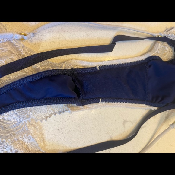 VERY SEXY PUSH-UP BRA AND MATCHING THONG - Picture 7 of 7